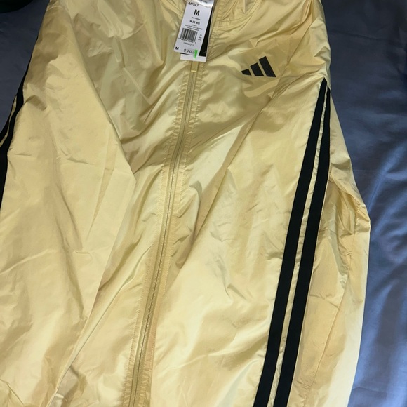Adidas men’s Cream Windbreaker Jacket - Picture 1 of 3